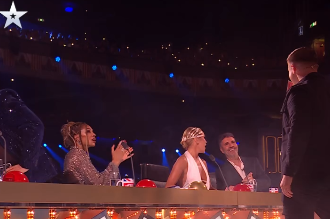 C2312017_Magician Harry Moulding is like Tom Cruise in Mission Impossible_part2