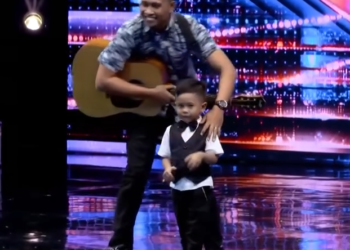 C2612017_Year Old Singer Steals Judges Hearts in an Adorable Audition!_part2