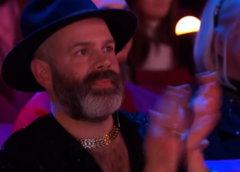 C3012012_So intense! Andrew Basso bravely takes on Water Torture Cell Auditions BGT_part2