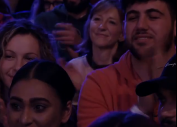 C3012013_Blind comic Cubby has Judges cracking up_part2