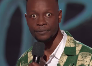 C0612017_Stand up comedian Learnmore Jonasi Has Judges in Hysterics!_part2