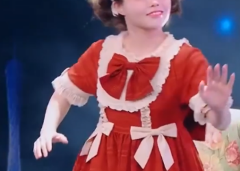 C1012004_Barbin Becomes Living Doll Performs Captivating Dance on China Got Talent!_part2