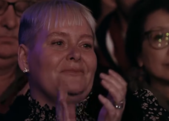 C1501009_LIMITLESS LOVE TALENT! Ellie Carney BEAUTIFUL her mum BGT UNSEEN_trimmed_part2