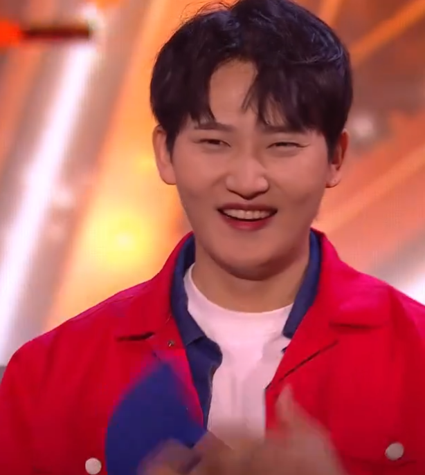 C1501010_Manho Han was ready Vogue fashion forward magic_trimmed_part2