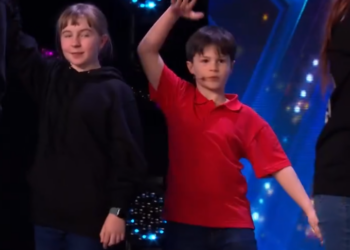 C1501014_Young magician Ryland Petty mesmerises Judges Rubik Cube magic_part2