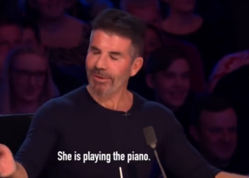 C0901002_Dog plays PIANO creates classical symphony! Auditions Britain Got Talent_part2