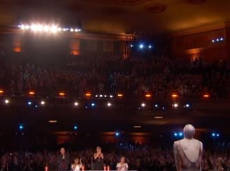 C1201005_Judges Can Take Their Eyes off Viktor Kee his Juggling Skills on America Got Talent!_part2