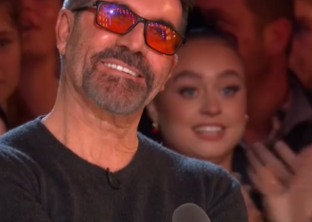 C1201010_Elizabeth Lyons delivers sensational of Frozen Let it Go_trimmed_part2